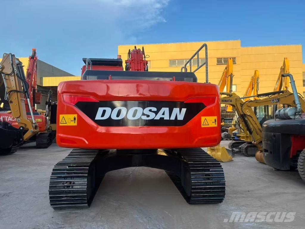Doosan DX 225 LC Escavadoras de rastos