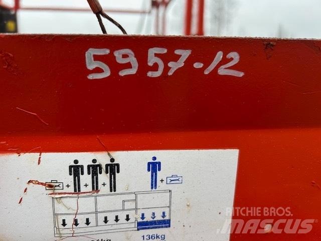 SkyJack SJ 6826 RT Elevadores de tesoura