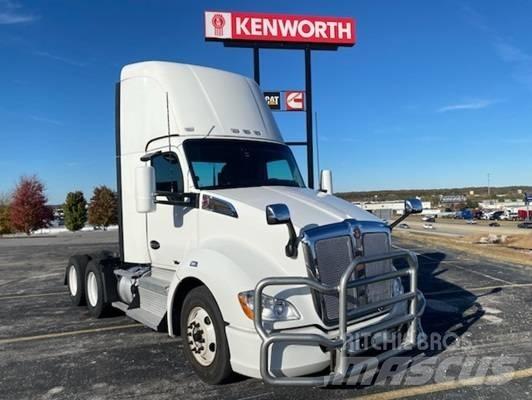 Kenworth T 680 Tractores (camiões)
