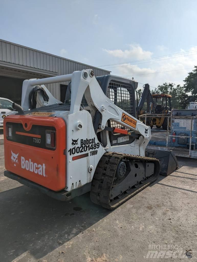 Bobcat T 590 Carregadoras de direcção deslizante