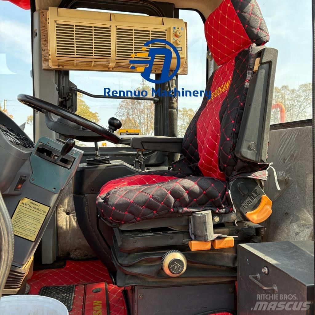 Doosan DL505 Pás carregadoras de rodas