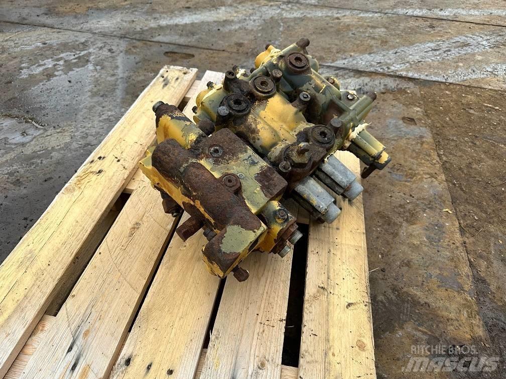 CAT 950 G II valve Hidráulica