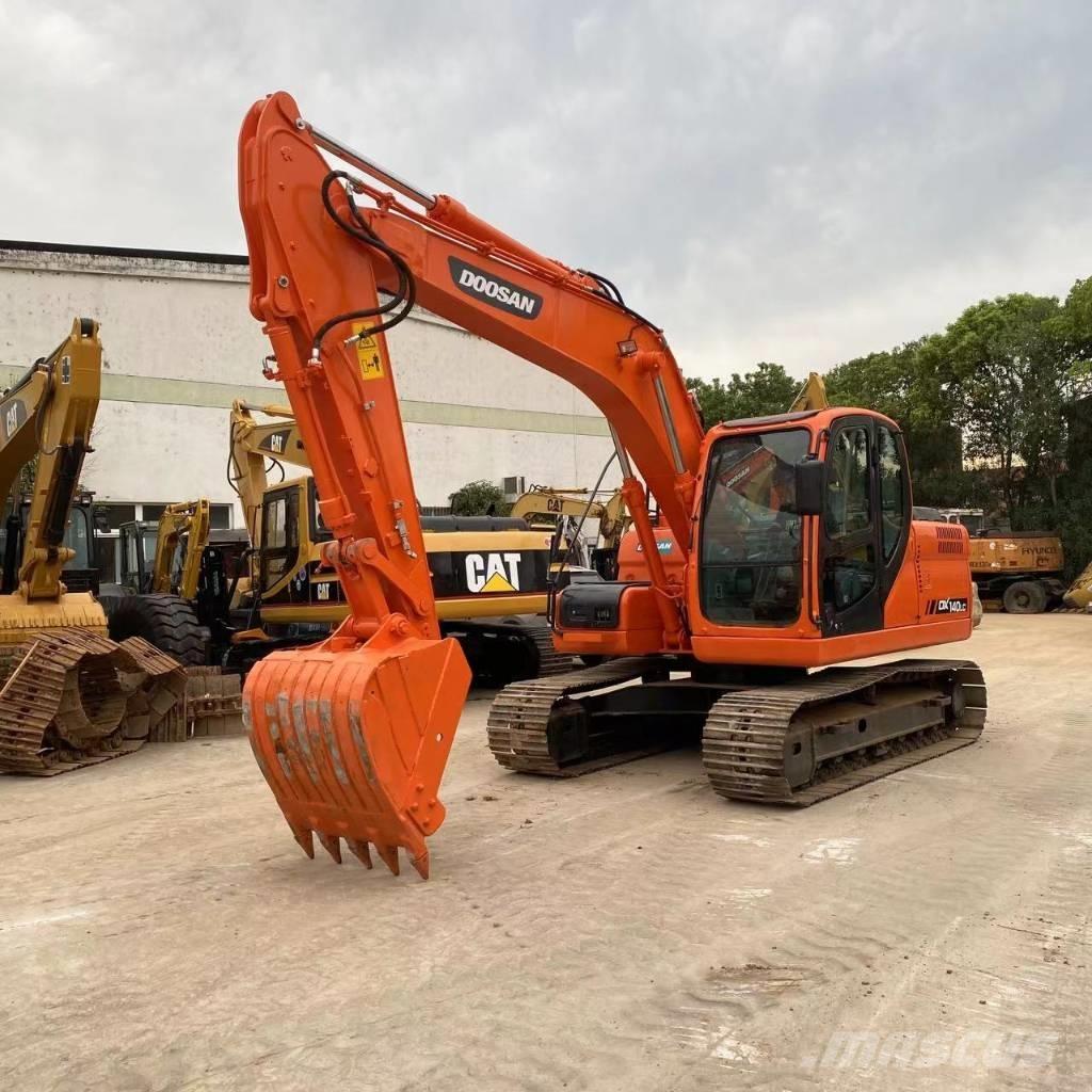 Doosan DX 140 Escavadoras de rastos
