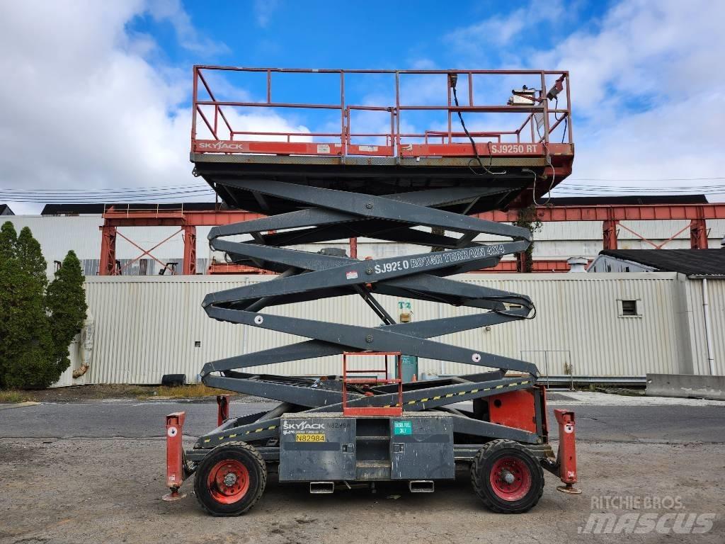 SkyJack SJ 9250 RT Elevadores de tesoura