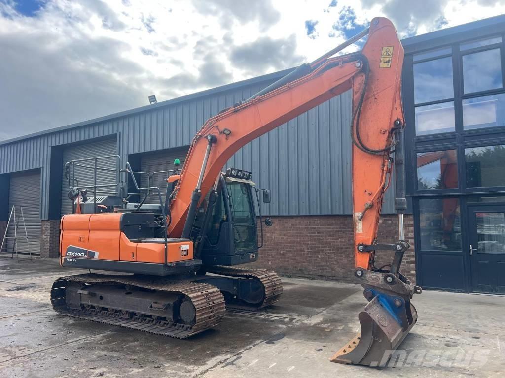 Doosan DX 140 LC Escavadoras de rastos