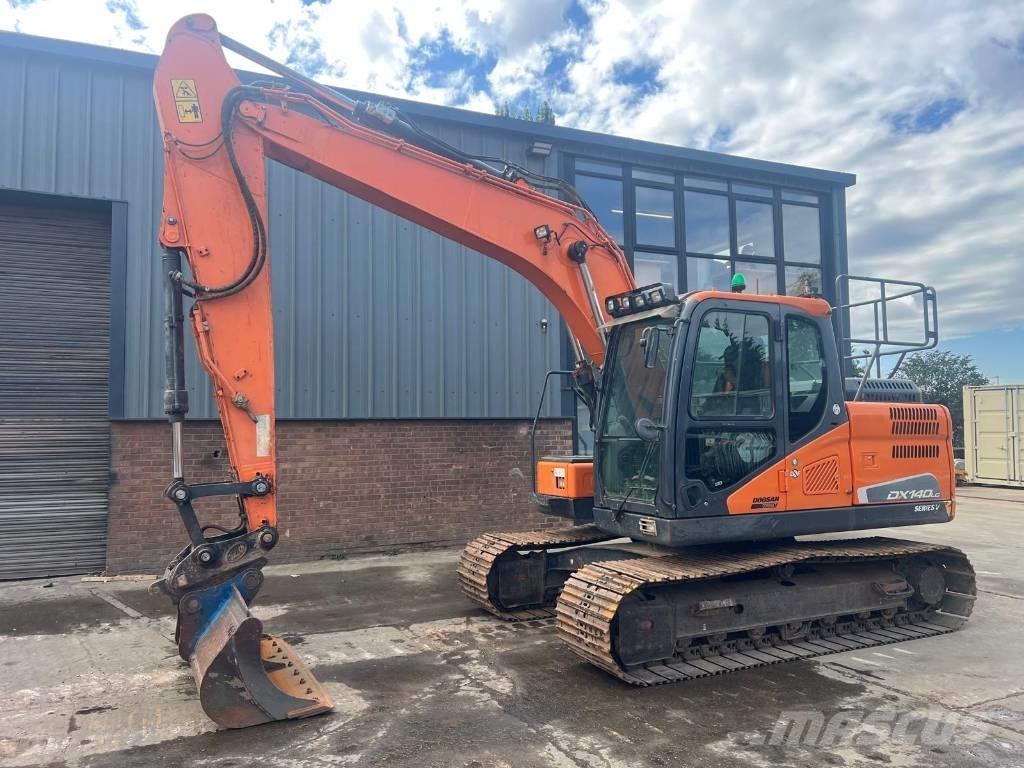Doosan DX 140 LC Escavadoras de rastos