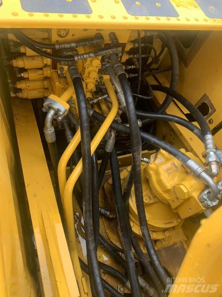 Komatsu PC 210-8 Escavadoras de rastos