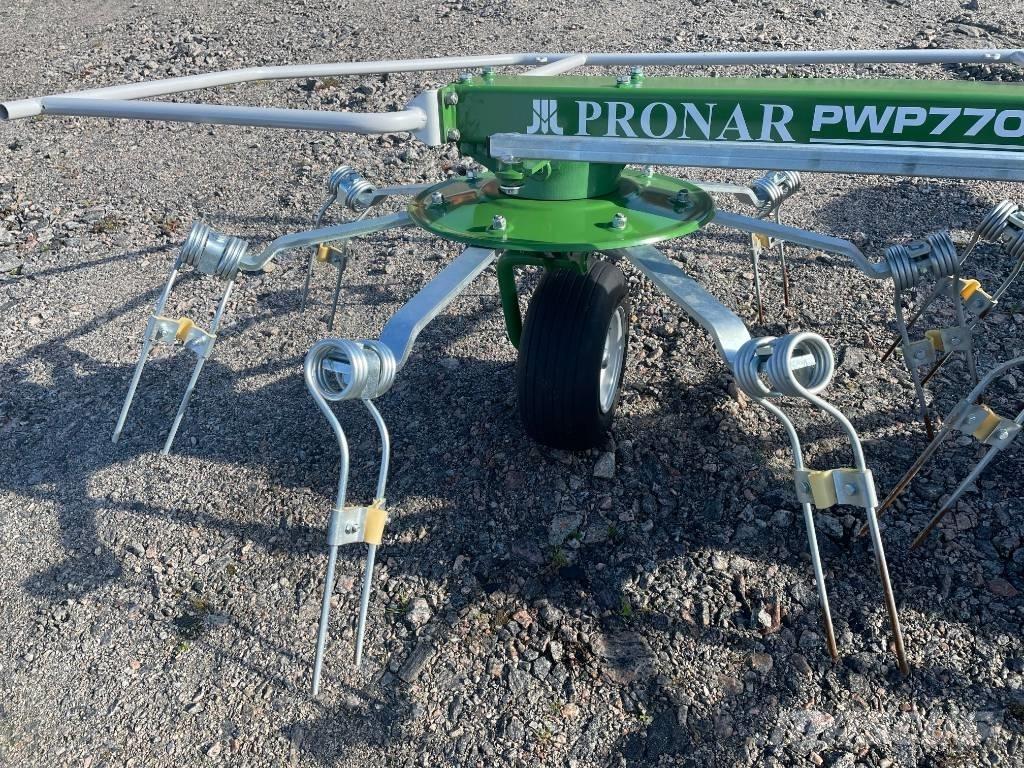 Pronar PWP770C Ancinho virador