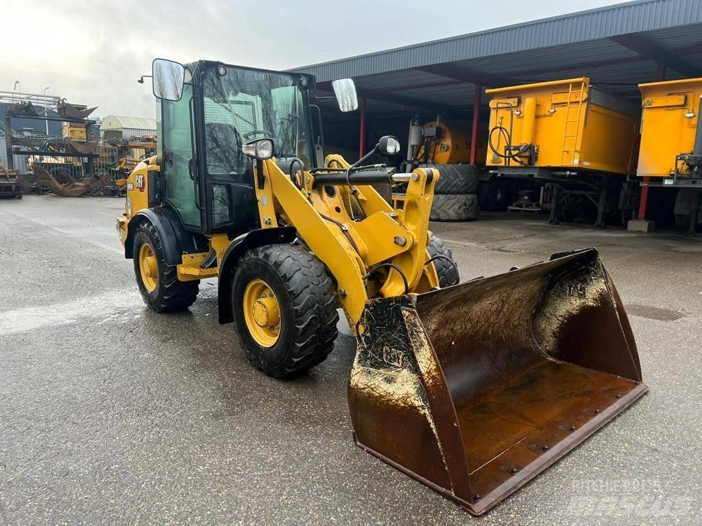 CAT 906M Pás carregadoras de rodas