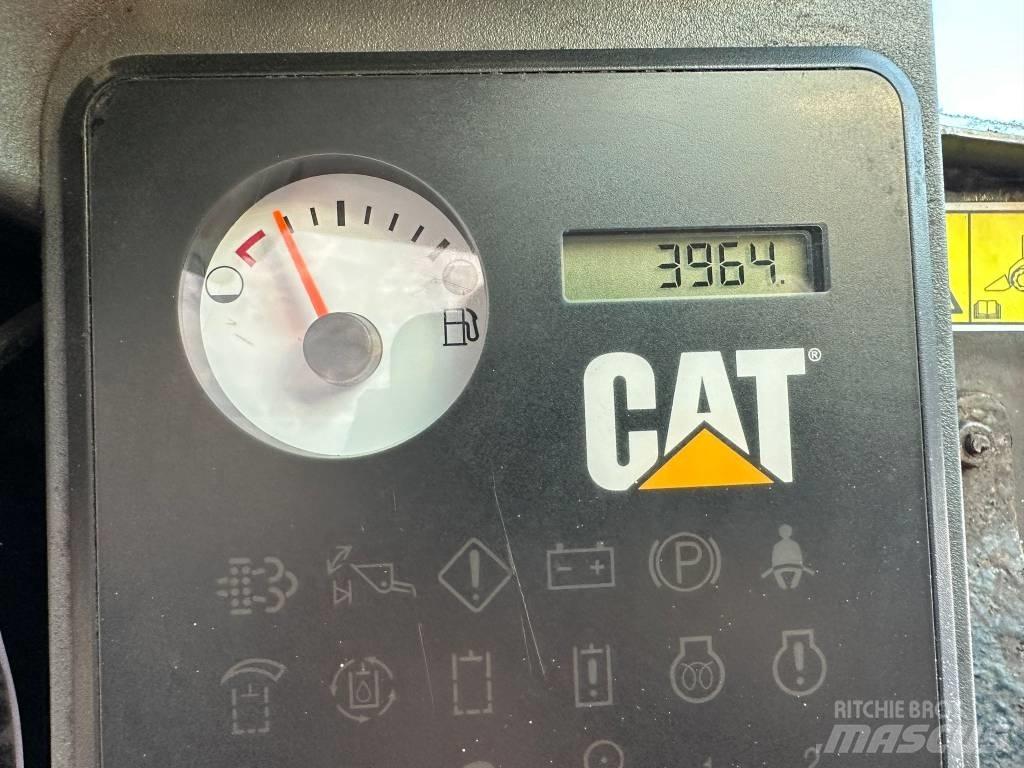 CAT 246 C Carregadoras de direcção deslizante