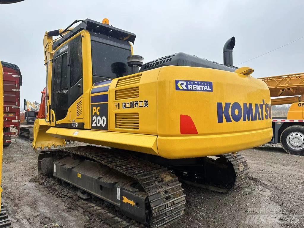 Komatsu PC 200-8 Escavadoras Midi 7t - 12t