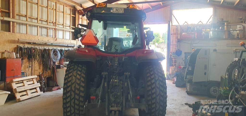 Valtra G125 Active Tratores Agrícolas usados