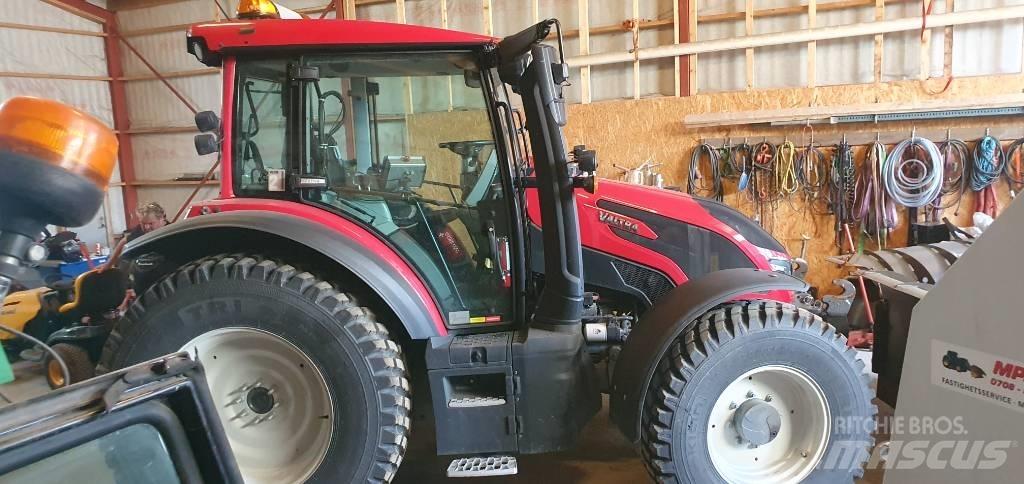 Valtra G125 Active Tratores Agrícolas usados