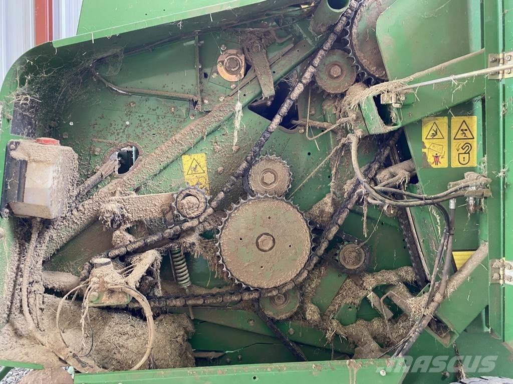 John Deere 568 Enfardadeira de rolos