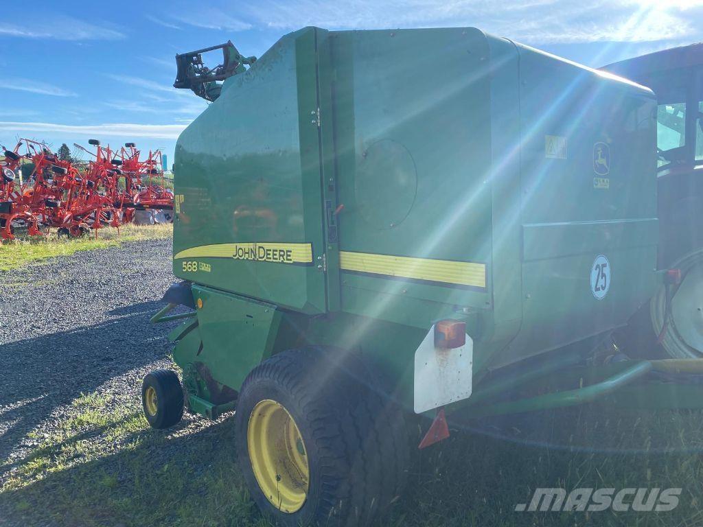 John Deere 568 Enfardadeira de rolos
