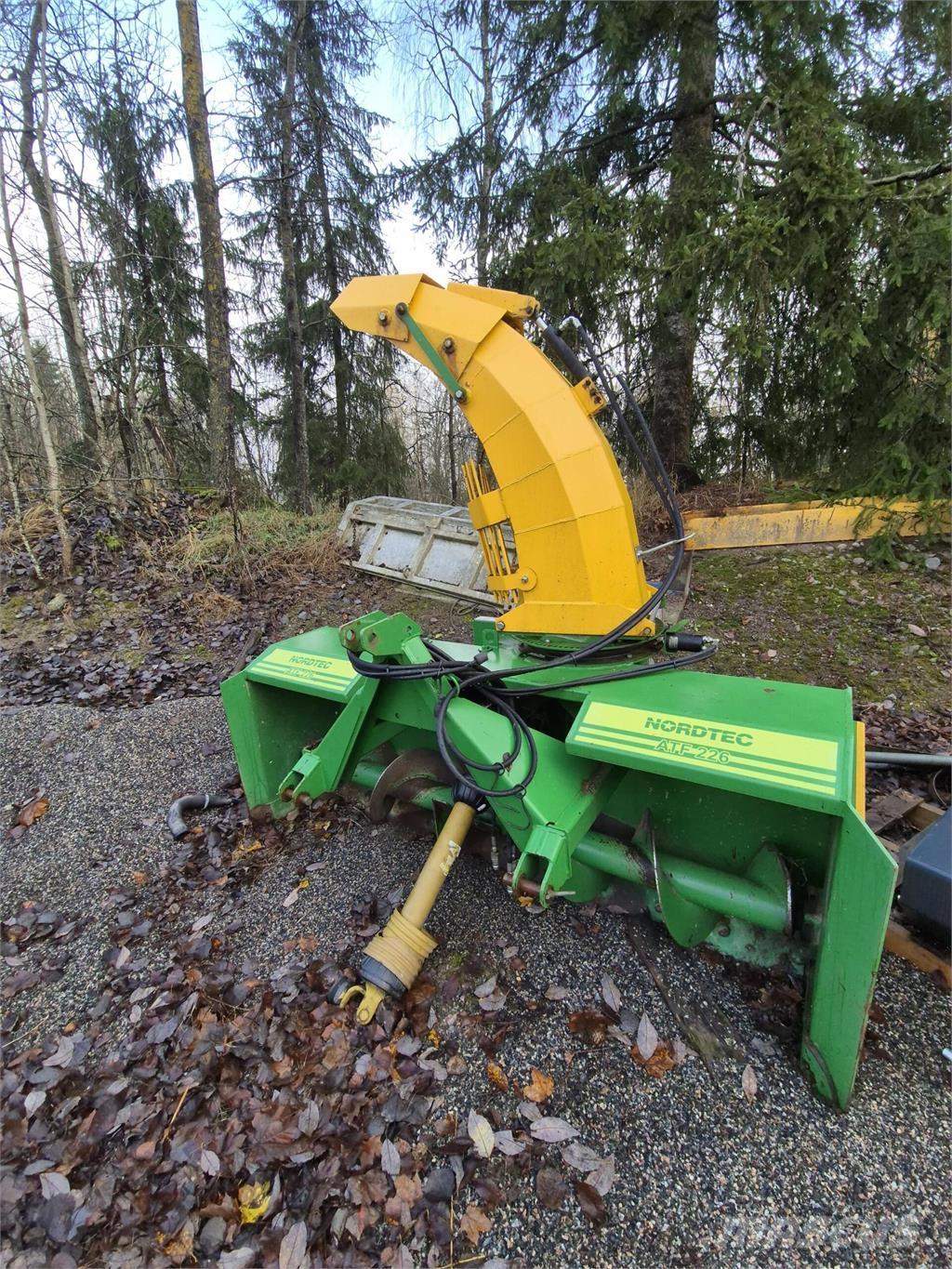 Ala-talkkari 226 Lançadores de neve