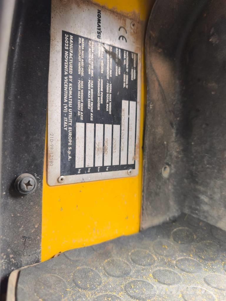 Komatsu WB 97 S-2 Retroescavadoras