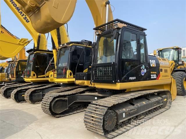 CAT 323 D L Escavadoras de rastos