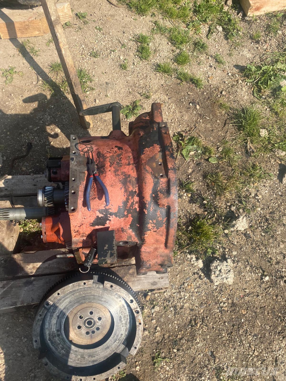 Zetor CRYSTAL Tractores florestais