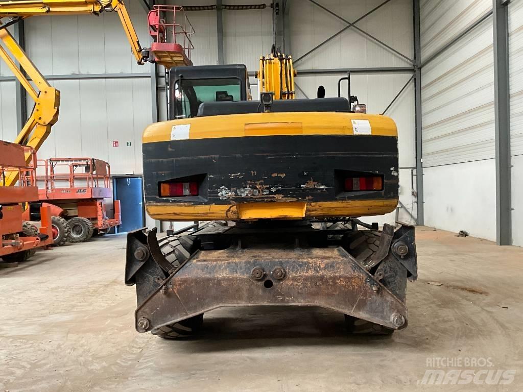 JCB JS 145 W Escavadoras de rodas