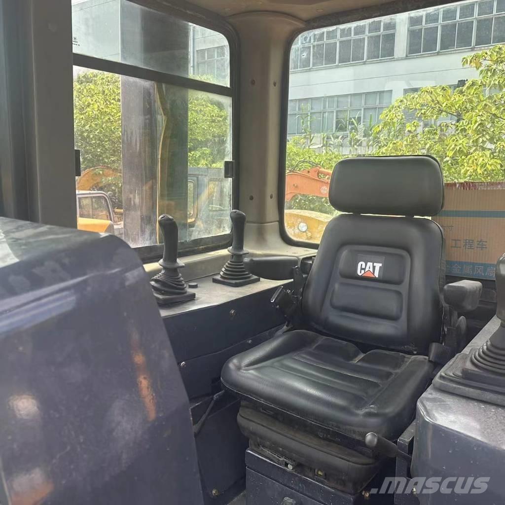 CAT D 8 R Dozers - Tratores rastos