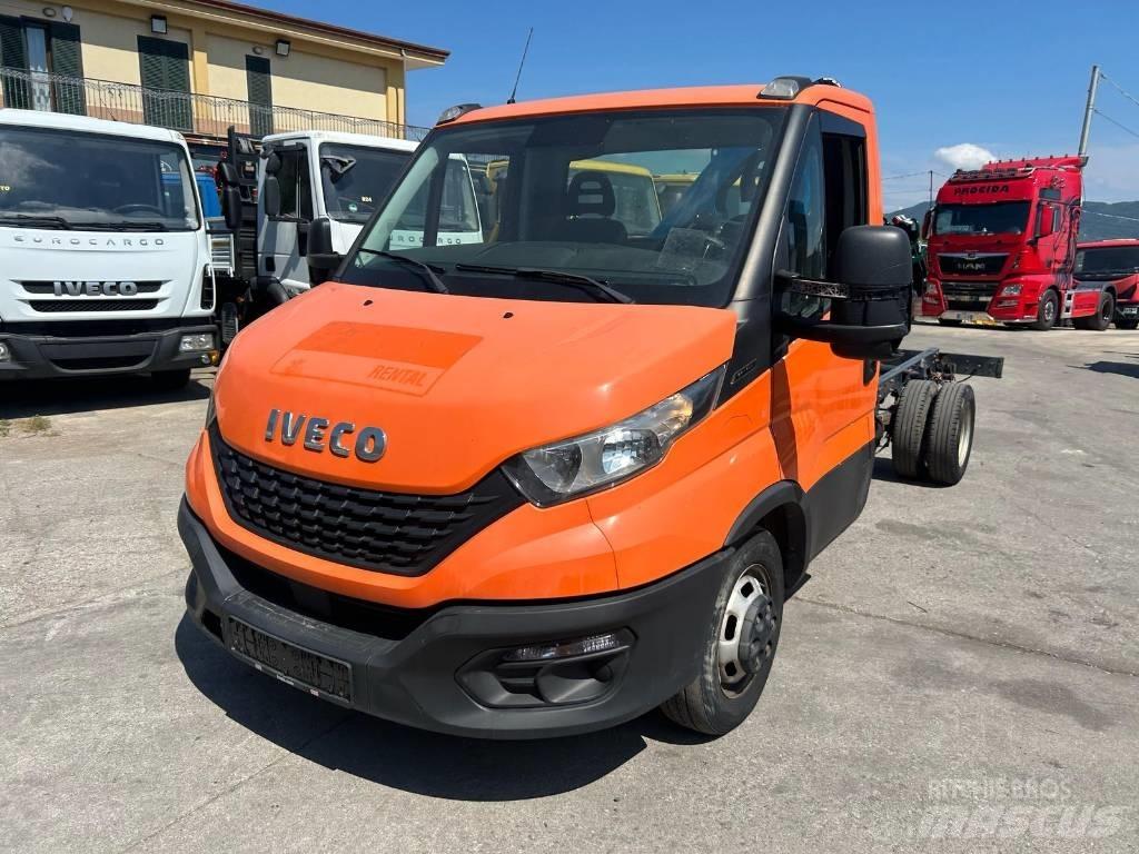 Iveco Daily 35-140 Camiões grua