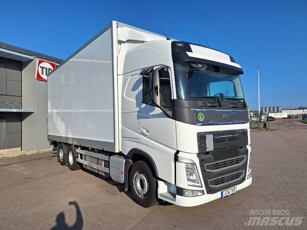 Volvo FH 500 Camiões de caixa fechada