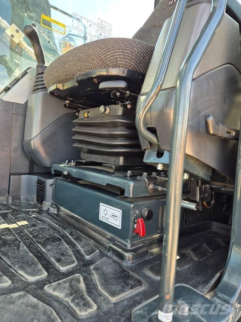 Hyundai HX 235 ALCR Escavadoras de rastos