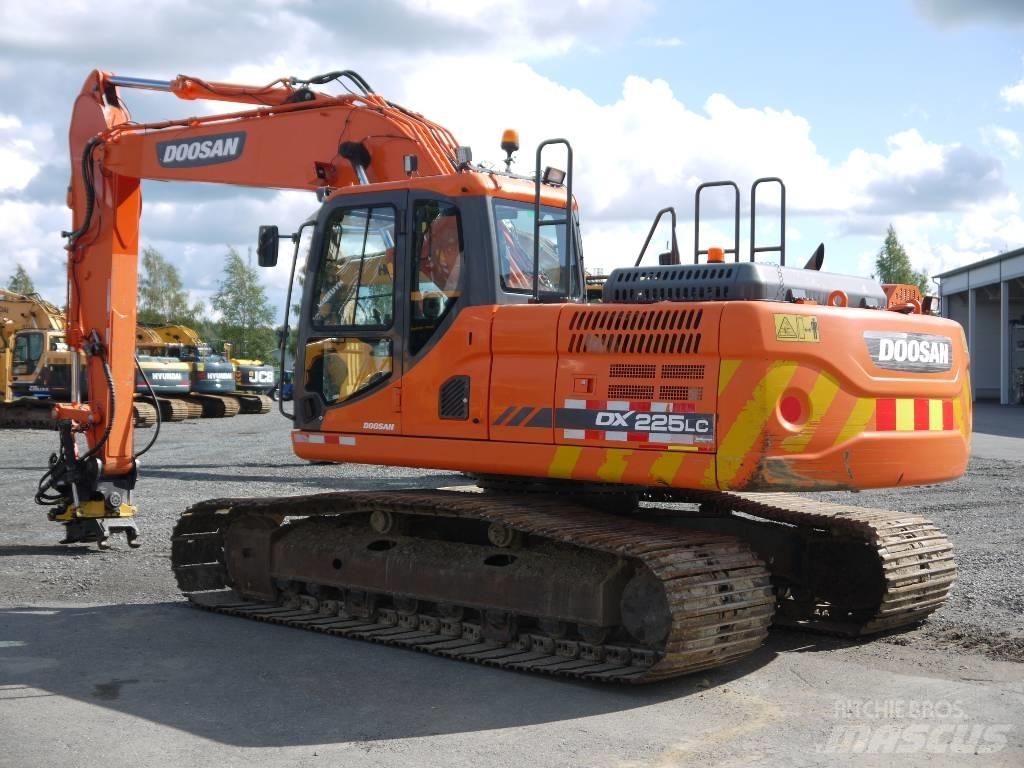 Doosan DX 225 LC-3 Escavadoras de rastos