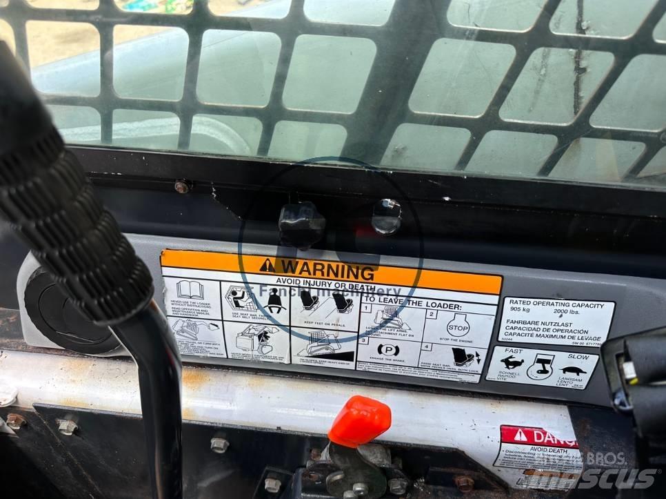 Bobcat 864 Carregadoras de direcção deslizante