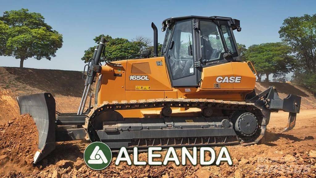 CASE 1650 L Dozers - Tratores