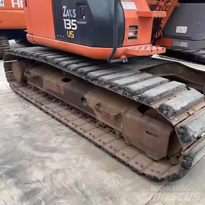 Hitachi ZX135US Escavadoras de rastos