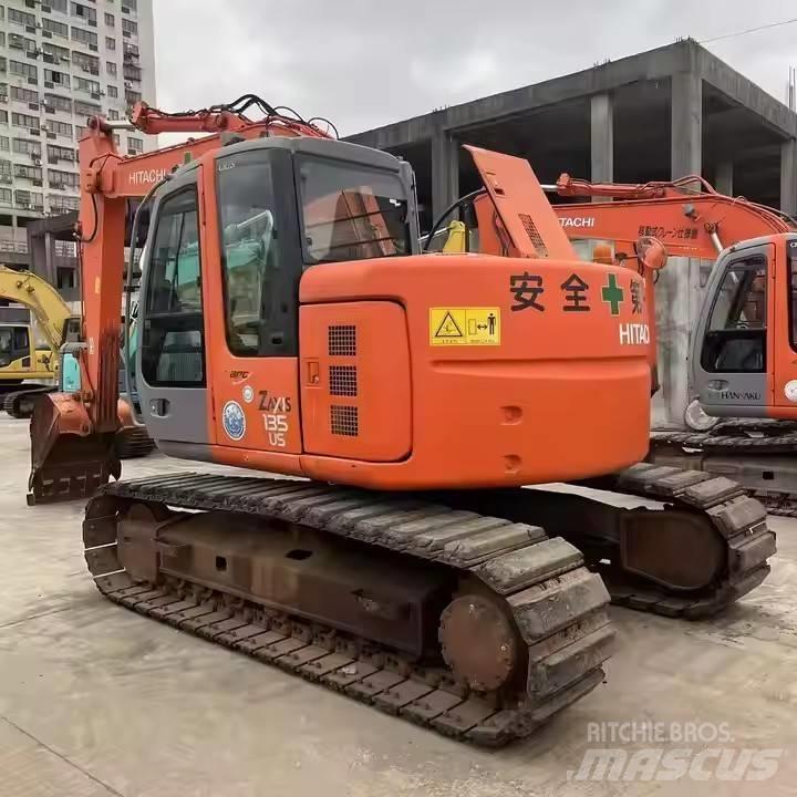 Hitachi ZX135US Escavadoras de rastos