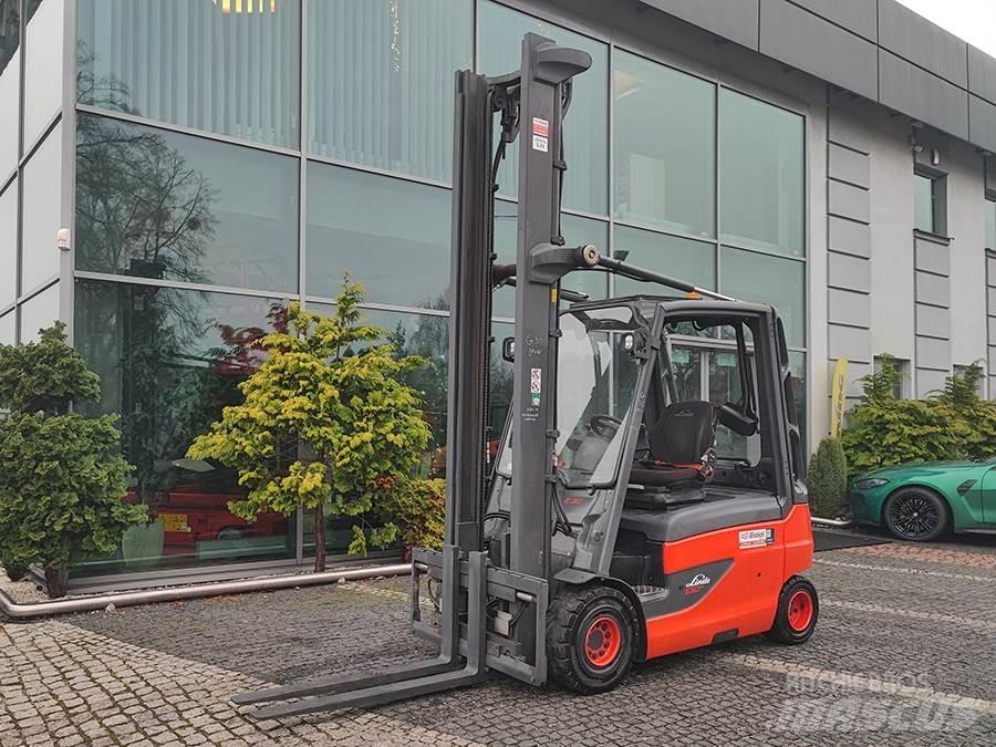 Linde E30L-01 Empilhadores eléctricos