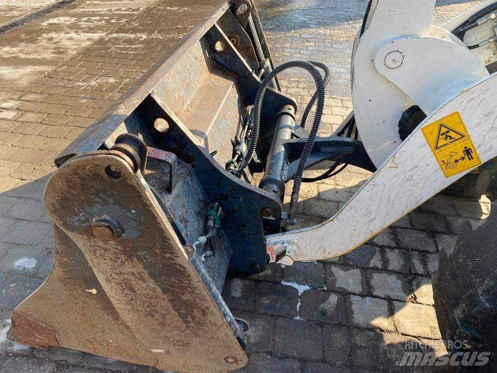 Komatsu WA 70-7 Pás carregadoras de rodas