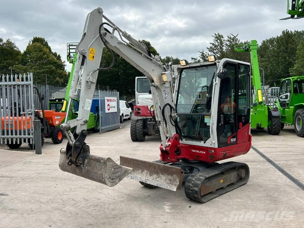 Takeuchi TB 230 Mini Escavadoras <7t