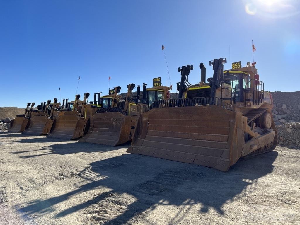 CAT D10T Dozers - Tratores rastos