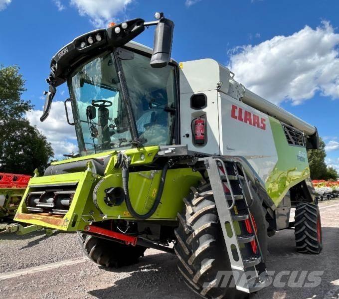CLAAS TRION 640 Ceifeiras debulhadoras