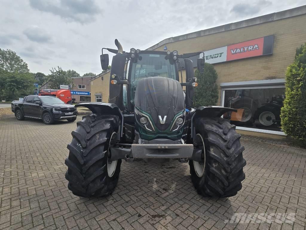 Valtra T 174 Tratores Agrícolas usados