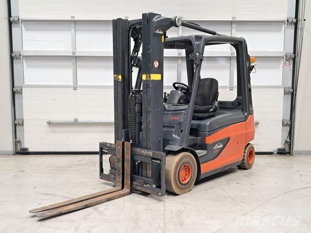 Linde E30L-01 Empilhadores eléctricos