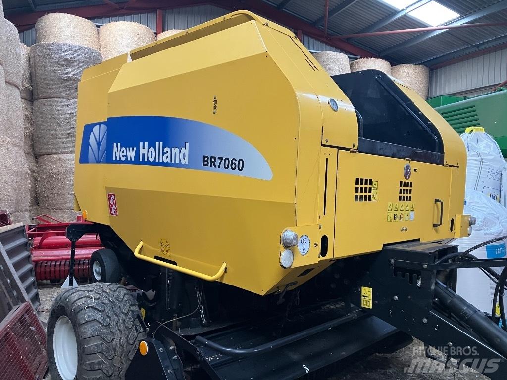 New Holland BR 7060 Enfardadeira de rolos