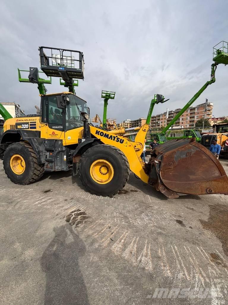 Komatsu WA 320-8 Pás carregadoras de rodas