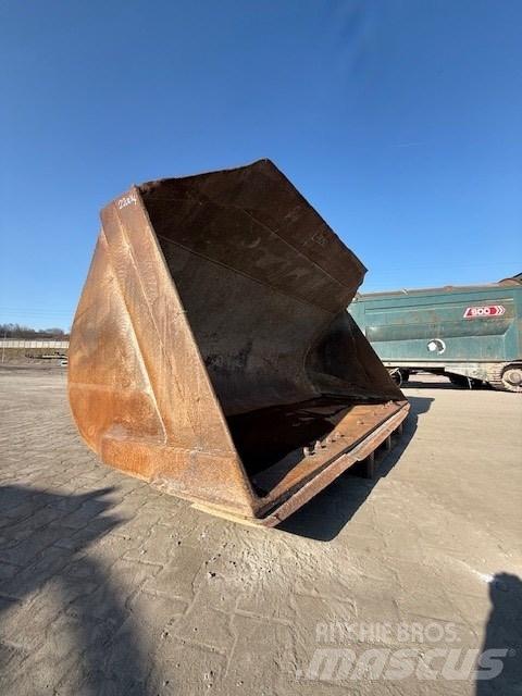 Doosan DL 400 Baldes