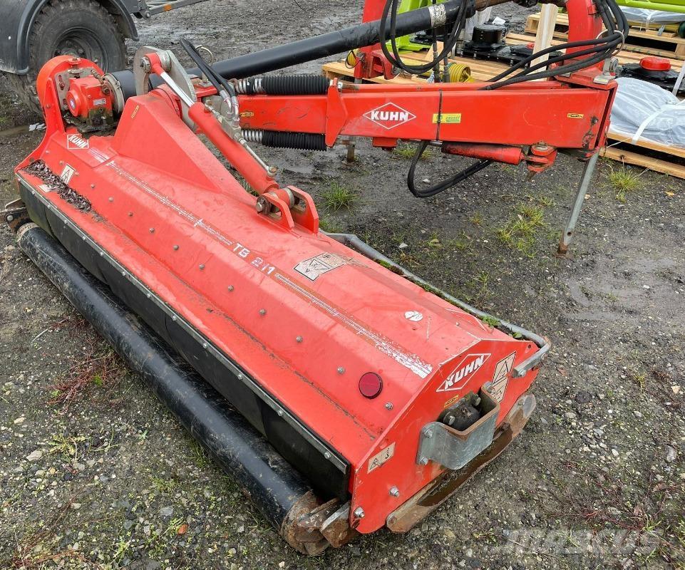 Kuhn TB 211 Outros equipamentos de forragem e ceifa