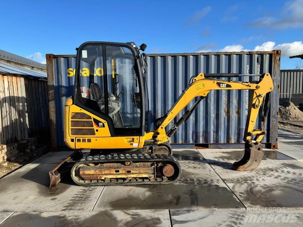 CAT 302.4 D Mini Escavadoras <7t