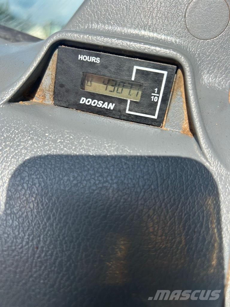 Doosan DX140 LC-7 Escavadoras de rastos
