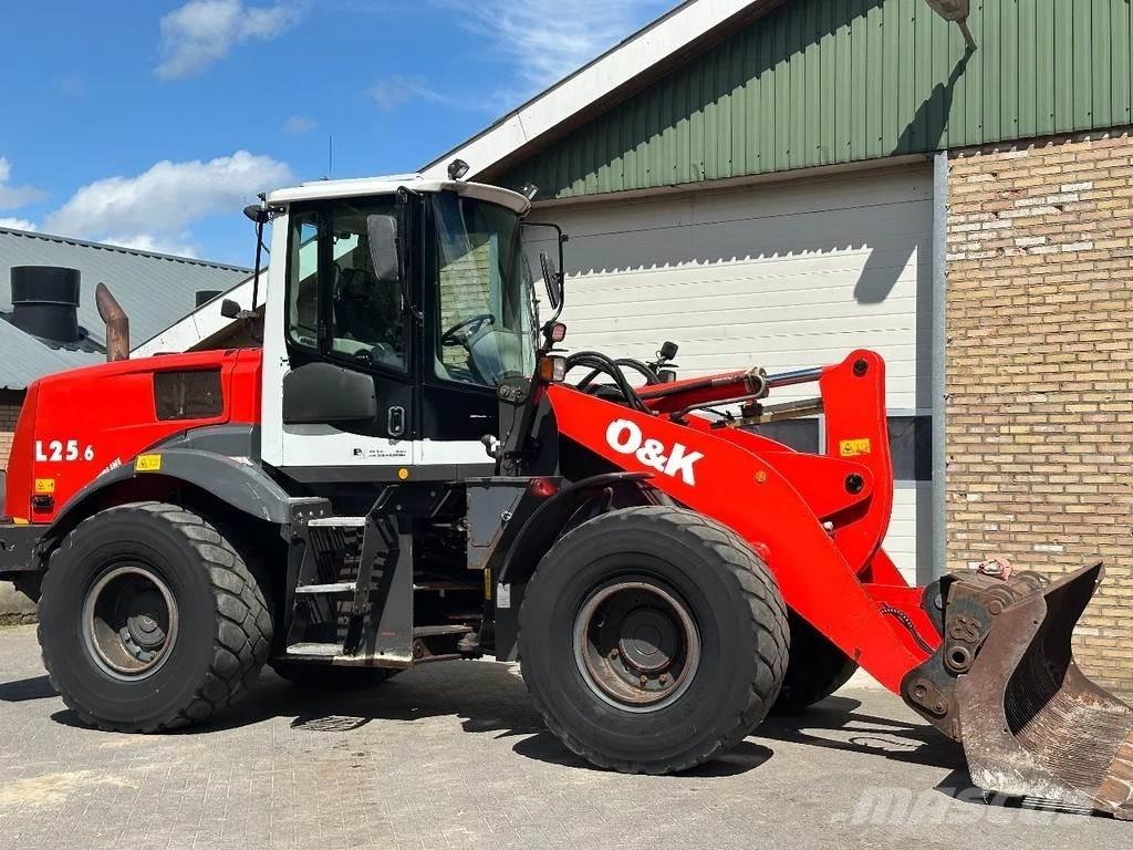 O&K 25.6 Pás carregadoras de rodas