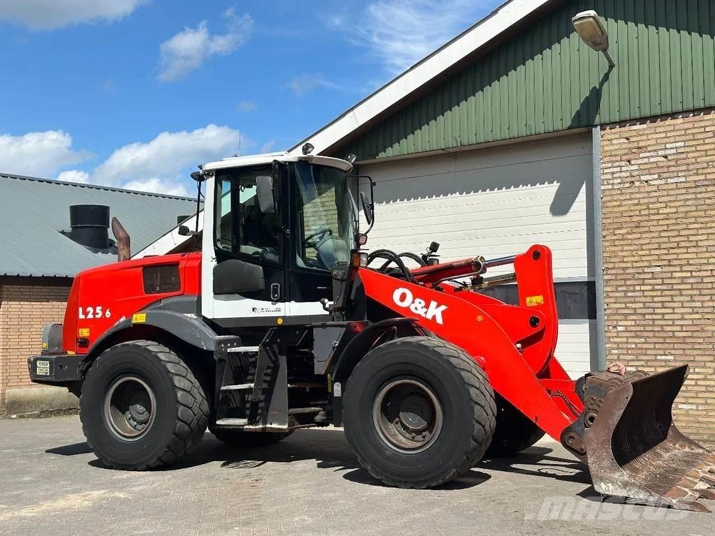 O&K 25.6 Pás carregadoras de rodas