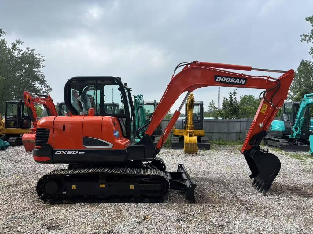 Doosan DX 60 Mini Escavadoras <7t
