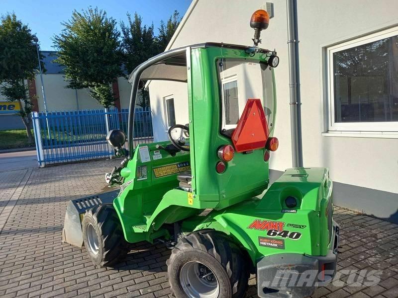 Avant 640 Carregadoras de direcção deslizante